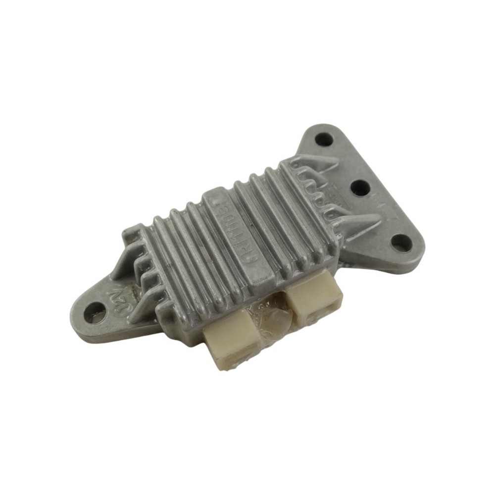 REGOLATORE DI TENSIONE